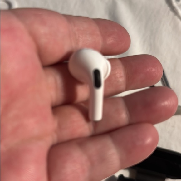 *****SOLD****apple Air Pods Pro 2nd generation - Picture 3 of 7